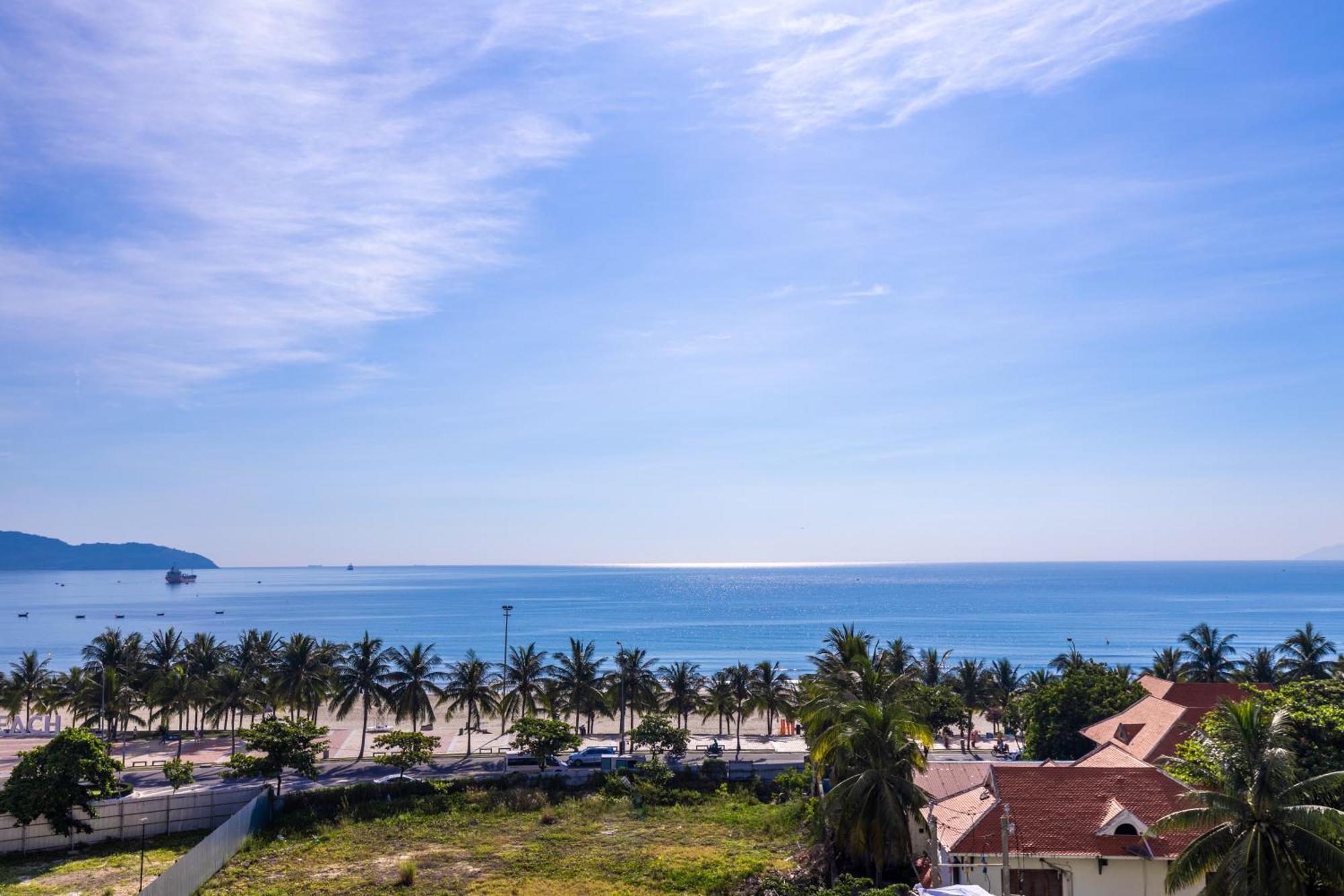 Jbay Beachfront Boutique Hotel Da Nang Exterior photo
