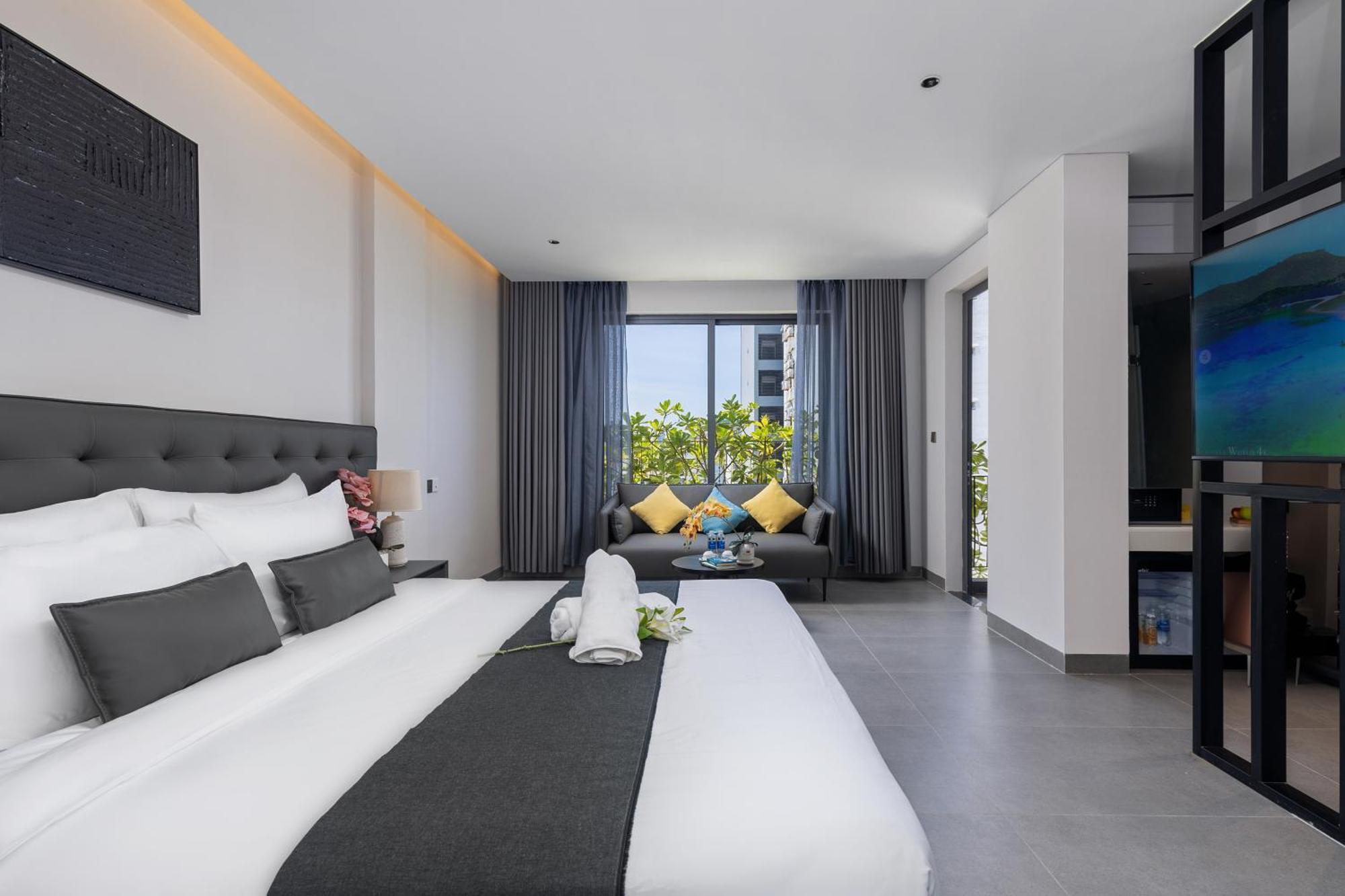 Jbay Beachfront Boutique Hotel Da Nang Exterior photo