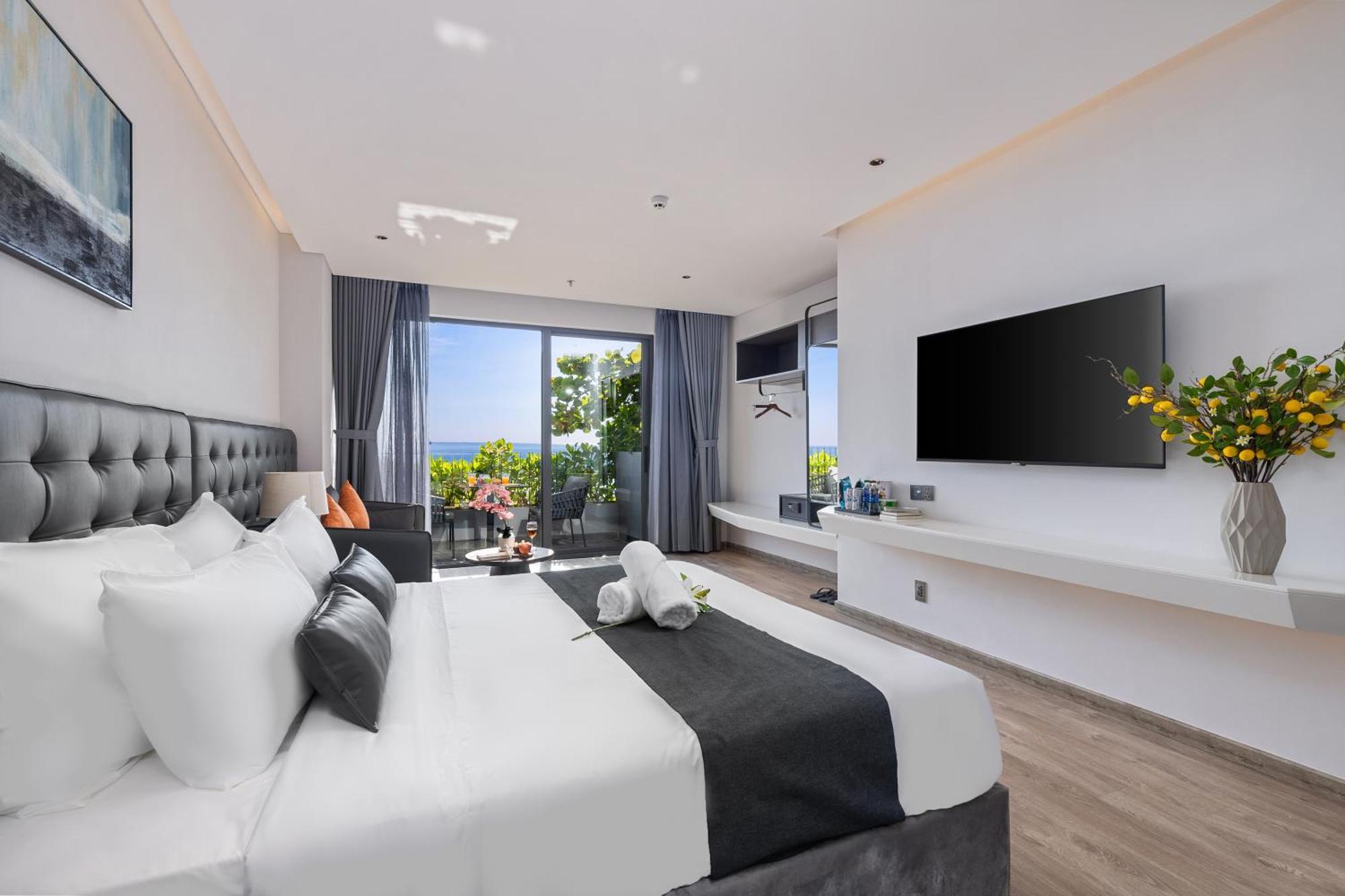 Jbay Beachfront Boutique Hotel Da Nang Exterior photo