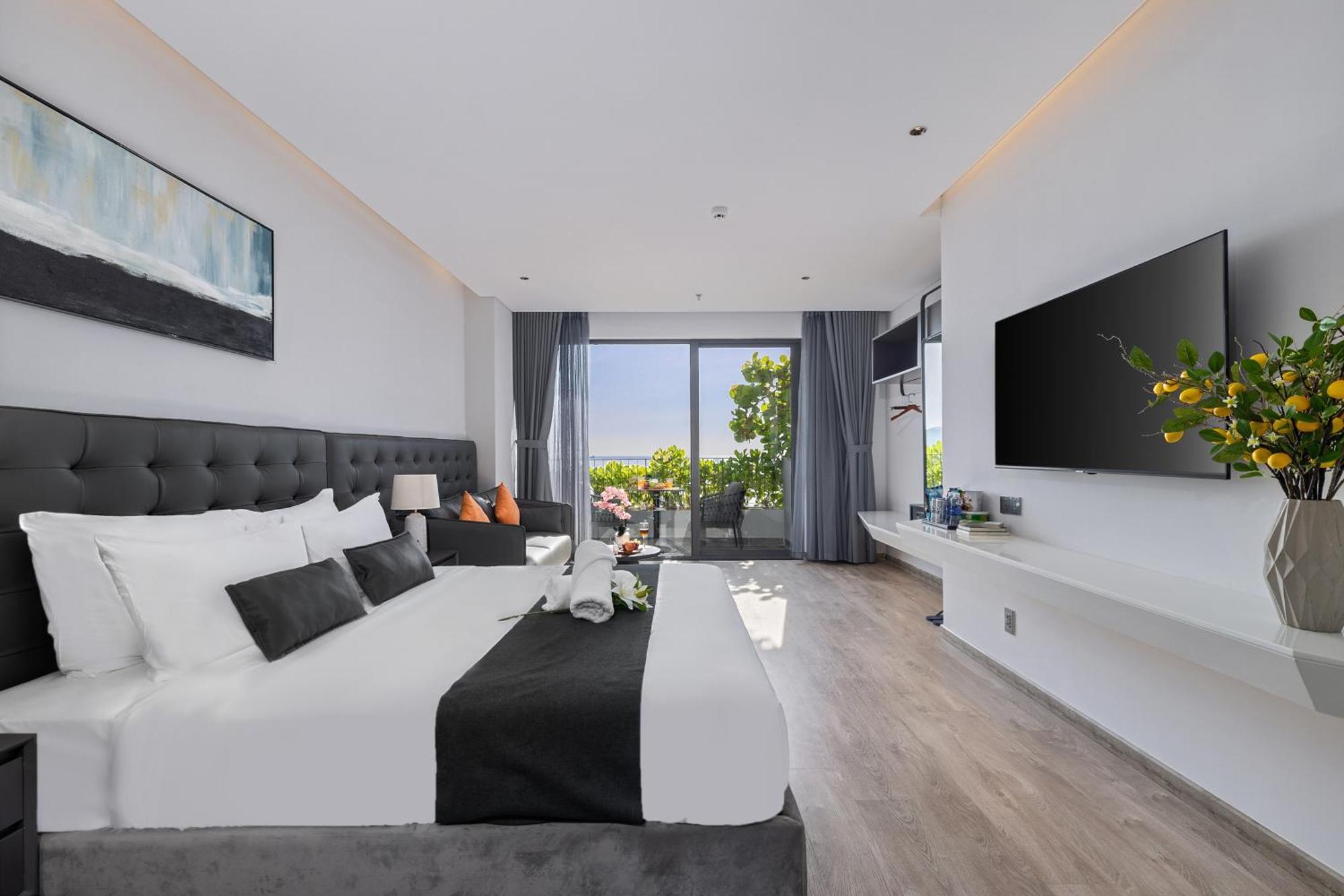 Jbay Beachfront Boutique Hotel Da Nang Exterior photo