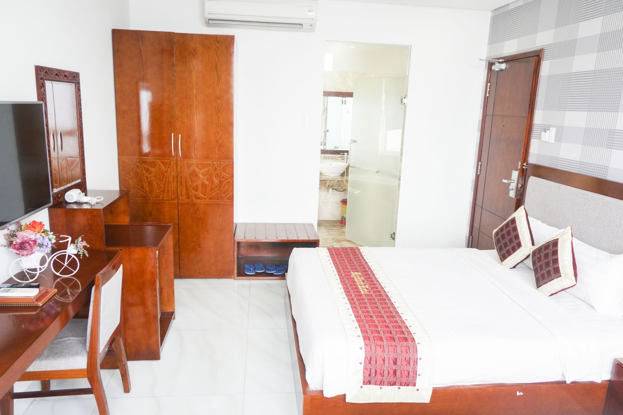 Jbay Beachfront Boutique Hotel Da Nang Exterior photo